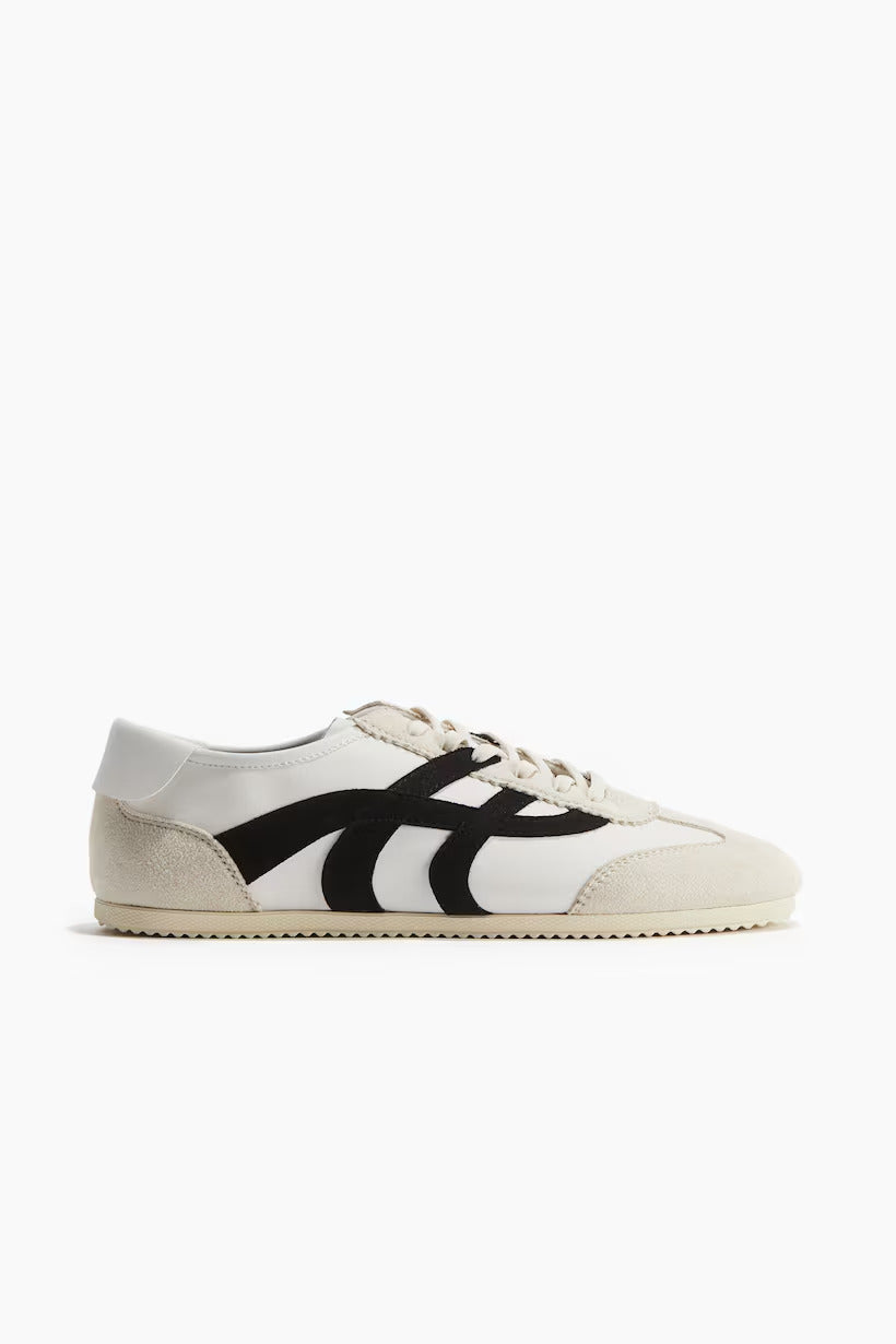 white/beige striped