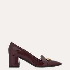 Ferragamo Pump with Gancini ornament