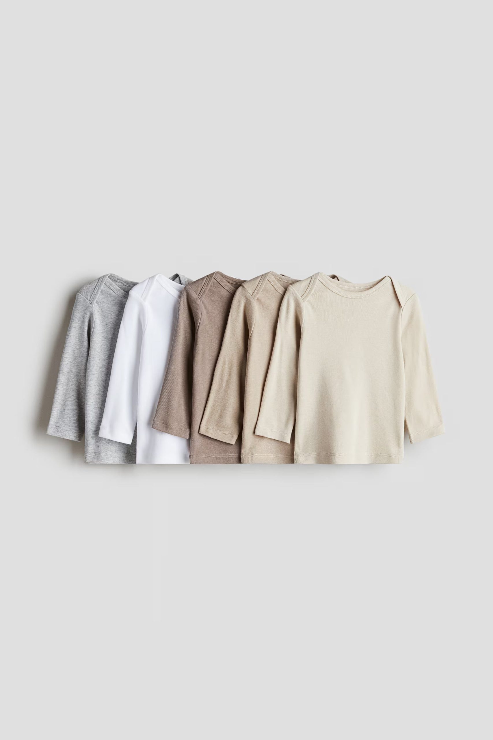 white/beige striped