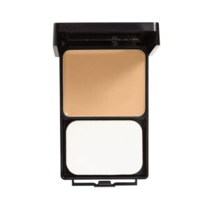 COVERGIRL Outlast Extreme Wear 3-in-1 Foundation, Oil & Fragrance Free, Hypoallergenic