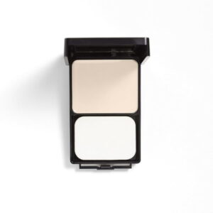COVERGIRL Outlast Extreme Wear 3-in-1 Foundation, Oil & Fragrance Free, Hypoallergenic